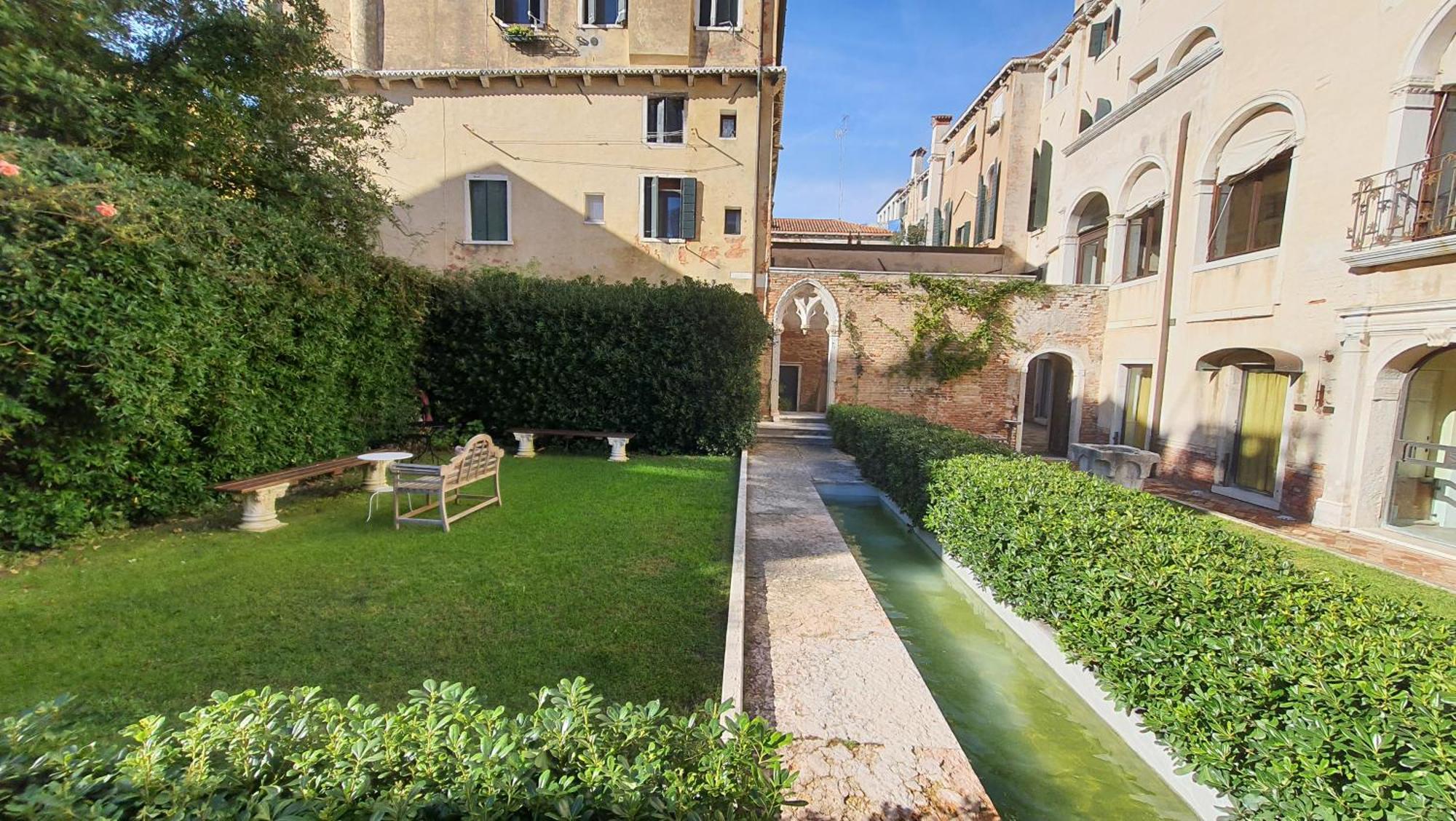 Palazzo Contarini Della Porta Di Ferro Aparthotel Velence Kültér fotó