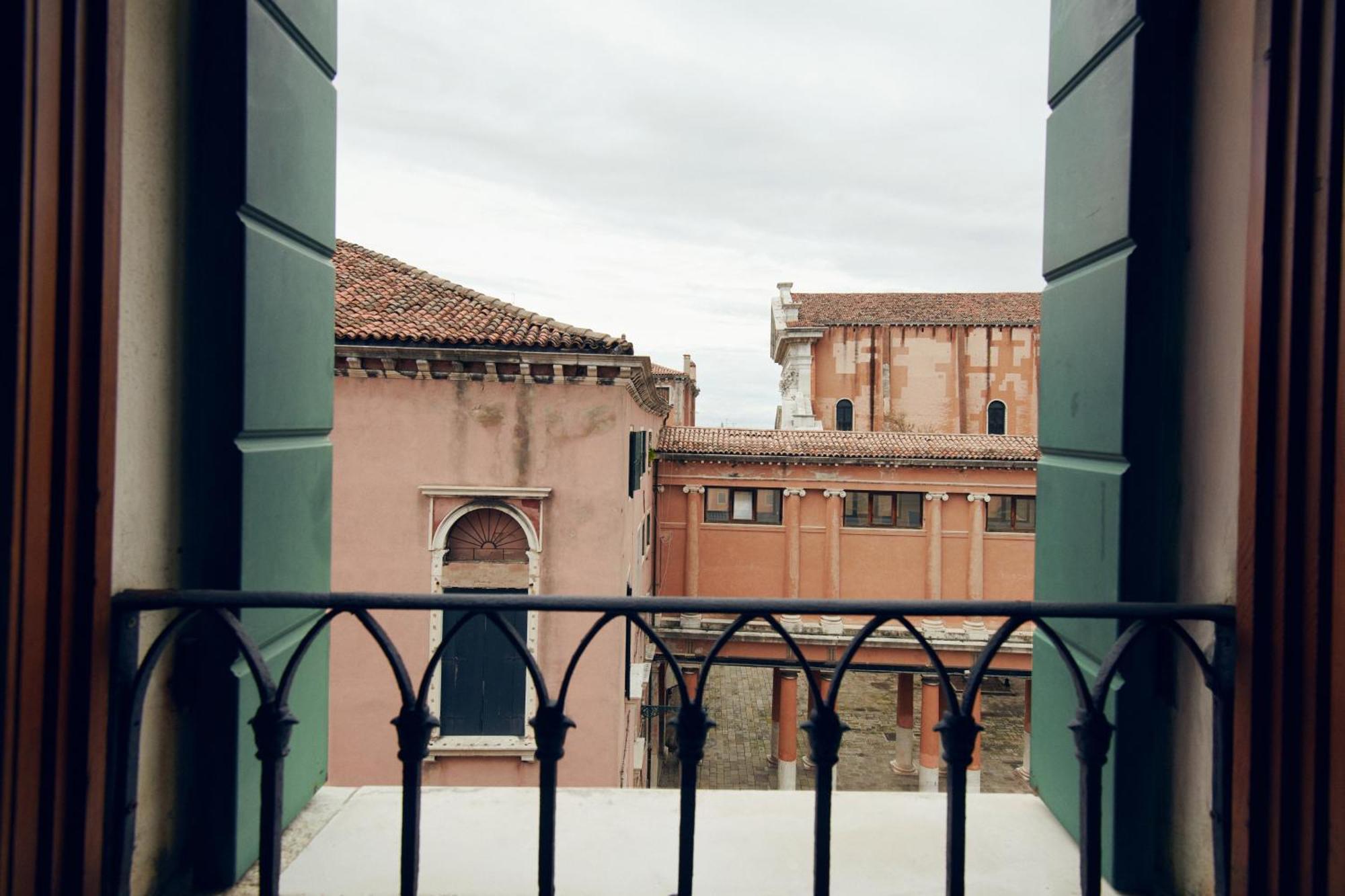 Palazzo Contarini Della Porta Di Ferro Aparthotel Velence Kültér fotó