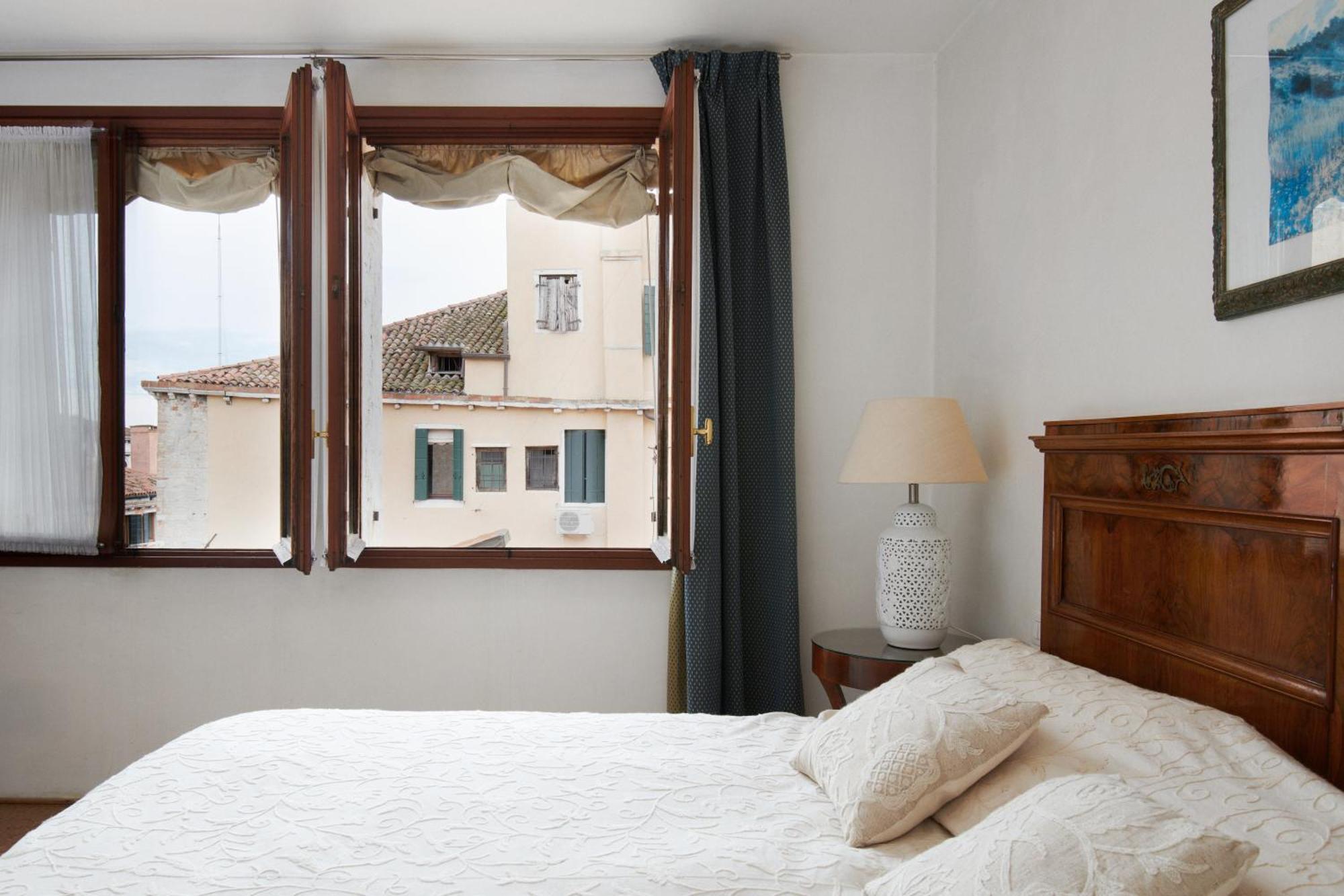 Palazzo Contarini Della Porta Di Ferro Aparthotel Velence Kültér fotó