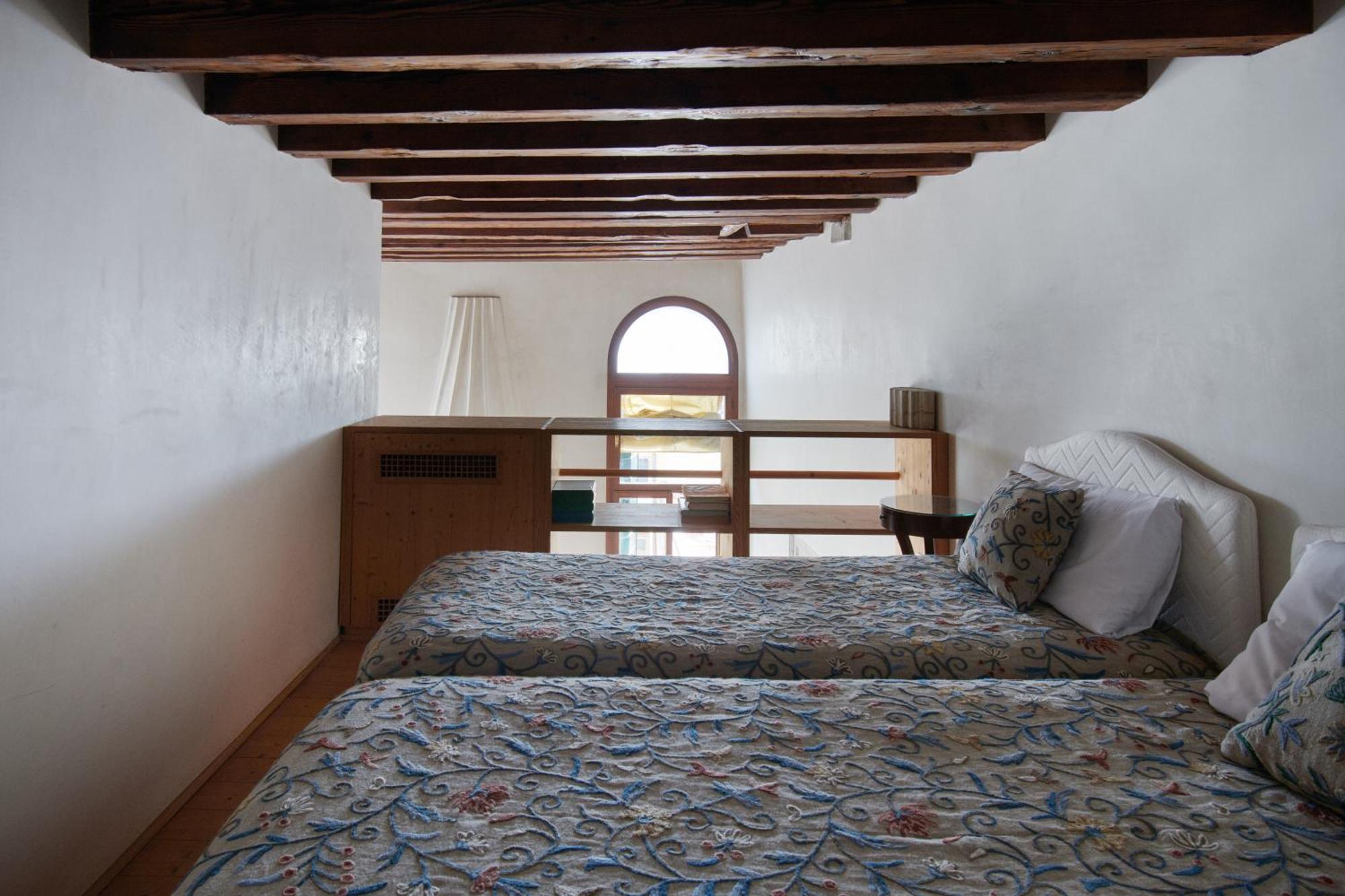 Palazzo Contarini Della Porta Di Ferro Aparthotel Velence Kültér fotó